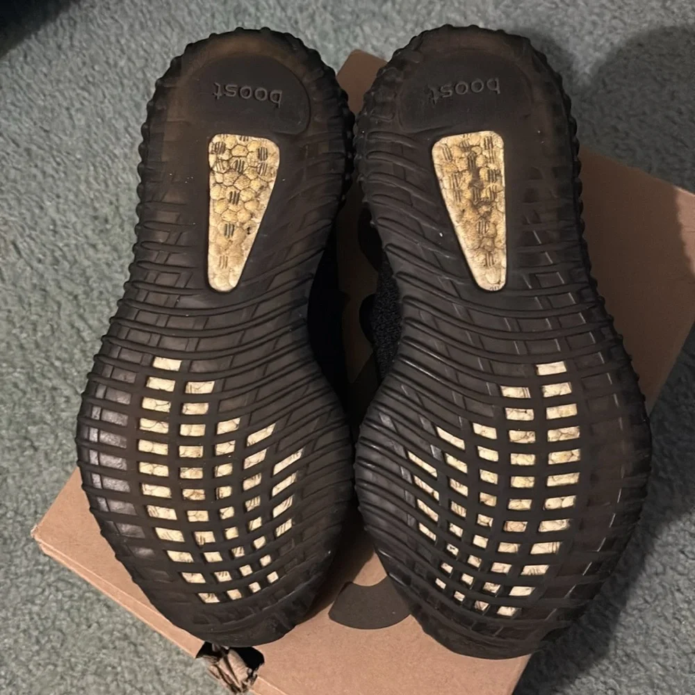 Adidas Yeezy Boost 350 V2 Black and Red Men’s Size 6.5